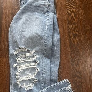 American Eagle Baggy Straight Distressed Jeans